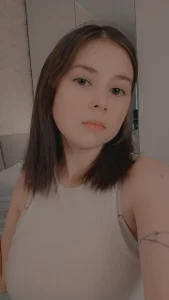 CwenEliot Hot outside and inside Pic 5