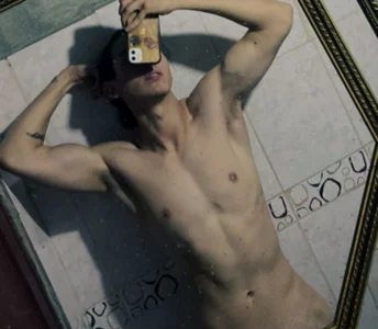 TheFlacoBeastのPublicの枚の写真