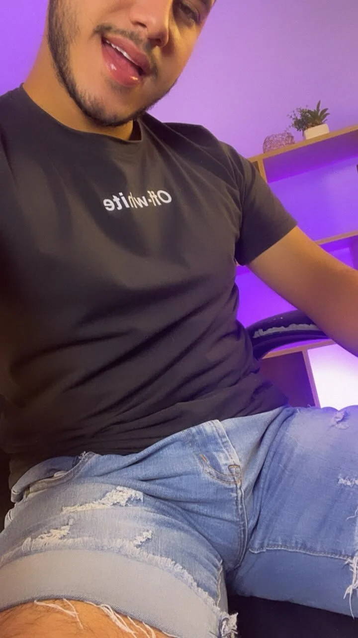 Axel_grey_ Trendaava kuva 2132