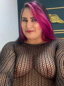 BellaPeers_ Public Pic 7