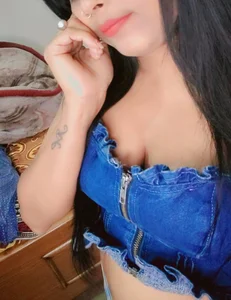 pihu_queen_ kullanıcısının Sexy look albümü -  4 fotoğraf