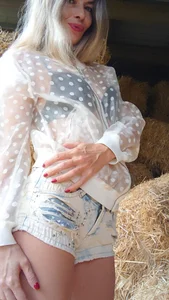 Eva_Melow Being unavailable means consciously avoiding exhaustion, taking care of yourself and others Pic 5