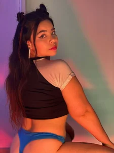 beutyfull girl 💜 od liany_taylor  2 snímek