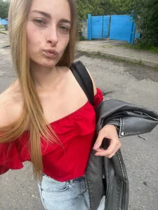 EsmeraldaHornbarger Public Pic 7