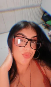 My luscious lips crave you 💋🤤 de Bigtiti01 Foto 2