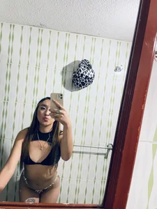 sara2421 Public Pic 9