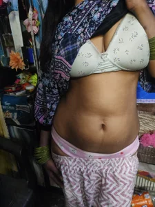 SUSHMA-RISHI Cool 사진