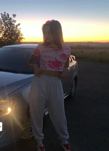 MeganRobinss Public Pic 3