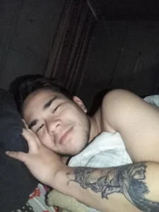 feel it de LevelUpL0ver  9 Imagens