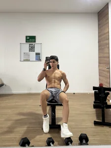 hotay8_ 💪🏼 Pic