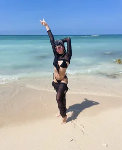 LynnSam_ Beach Fotka