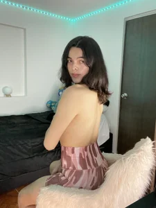 _Vahos_ Just Me Kuva 8