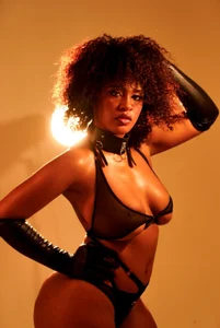alessia_moon1 kullanıcısının FENDOM ALERT albümü -  2 fotoğraf