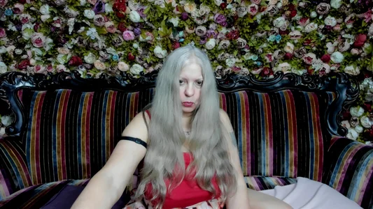 mariabelladonna Red Gambar 2