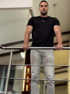 IvanHydeePublic Bild 3