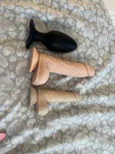 Blondy_Fina: My toys💦 ( 2 фото)