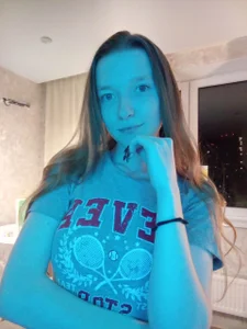 brendacom fooling around in blue 🤪 Pic 3