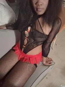 BarelyBeatrix Public Pic 6