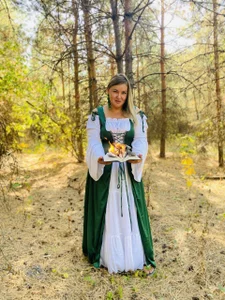 NikaSkylinkI'm a witch at heart...图片 6