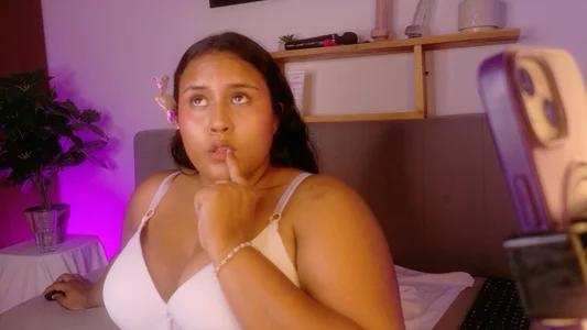 SOPHI_MORGANN when im online টি ছবি