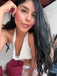 _miaquevedo_ me 🫦🫦  4টি ছবি