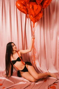 Celeste-EvannsVALENTINE'S DAY Bild 4