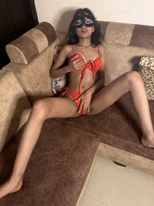 Virgin_Aisha: Public ( 7 фото)