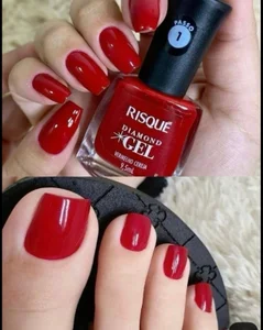 Nayla-Mouna feet fetish Pic 2