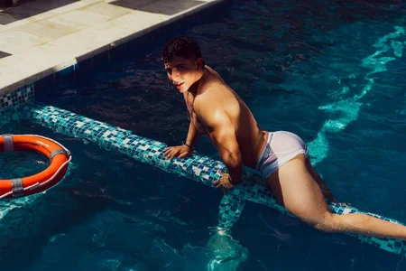 Johan_Williams_07 Pool 🐟 Pic 4