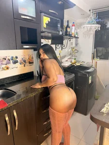 Miss_Abigail_ Perfect right? Pic 2