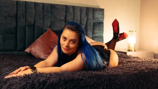 IsabellaBlue Public Pic 3