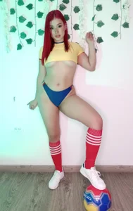 luccycollins_ Soccer player ;) Pic