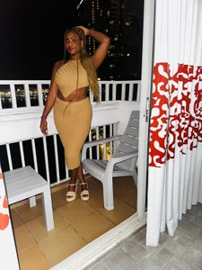 Christie_Wilde Sand and beach, the best therapy Pic 2