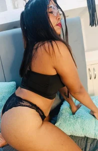 Coraline_em Public Pic 2