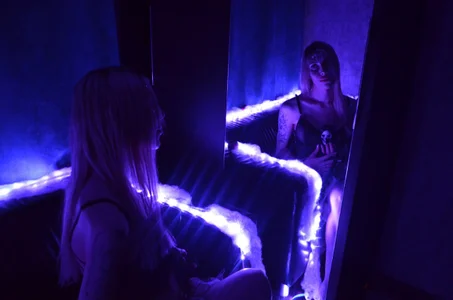 yourkriss_new1 Public Pic 5