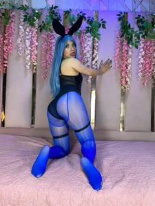 VesperVelvet kullanıcısının Bulma exchanged the capsule for lingerie Will you get on my ship?" 🚀 albümü -  2 fotoğraf