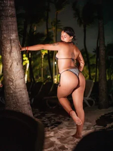 regina_noctixx 🏖️ Pic 6