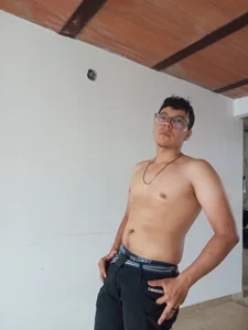 HugoBlaze A little bit of when I'm home alone Immagine  7