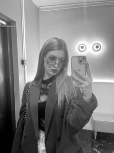 FrancisBivonaのJust me 🥰の 3枚の写真