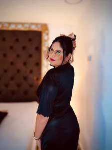 AlinaVegaa_ Public Pic 7