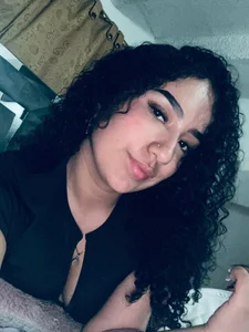 Sofia-bloom Public Pic 2