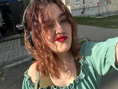 YesseniaBredin Public Gambar 4