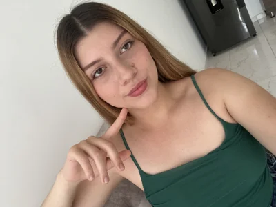 Blondie_Roses Me 🥰 - {count, plural, one {תמונה אחת} two {שתי תמונות} many {# תמונות} other {# תמונות}}