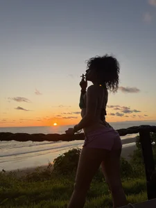stellart Beach 🏝️💚💛❤️ Pic 6