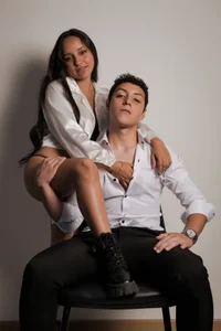 Public de 24_7horny_  2 Imagens