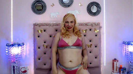 HannahEmmax2 Hannah_Pink_Sexy Pic 5