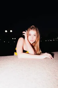 Eva_Leen Public slika 3