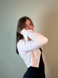 LisaFowie Public Pic 4