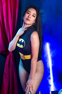 Susa1userma_ This is halloween! Which costume do you like more? Hình 2