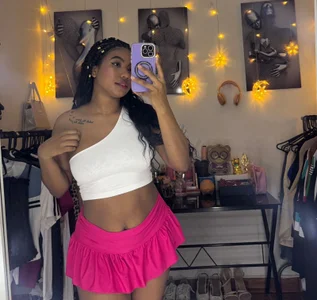 sharlottxl kisses my love Pic 2